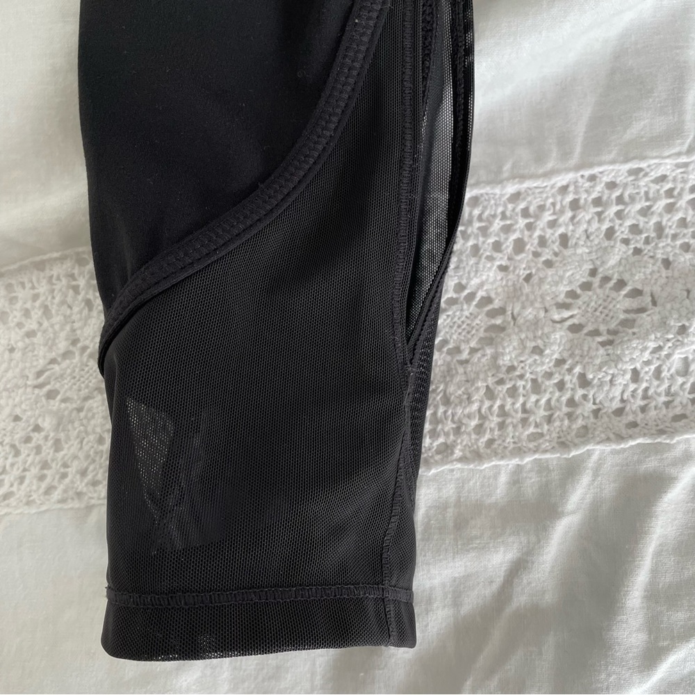 Athleta MEDIUM Black Stealth Mesh Tights 7/8 length compression ankle - Picture 3 of 8